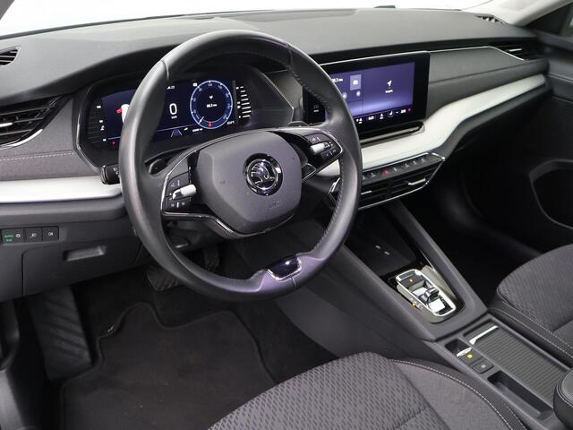 Skoda OCTAVIA Combi 1.0 e-TSI Business Edition Plus | 110 PK | Automaat | Trekhaak afneembaar | Stoelverwarming |