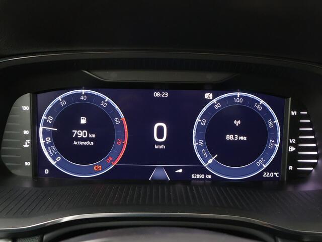 Skoda OCTAVIA Combi 1.0 e-TSI Business Edition Plus | 110 PK | Automaat | Trekhaak afneembaar | Stoelverwarming |