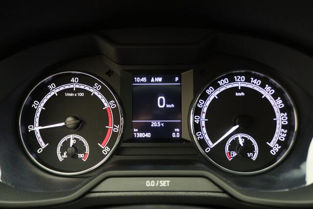 Skoda OCTAVIA Combi 1.5 TSI Greentech Sport Business