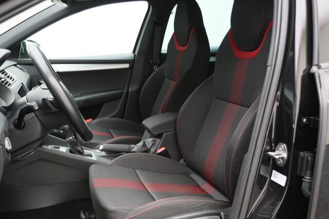 Skoda OCTAVIA Combi 1.5 TSI Greentech Sport Business