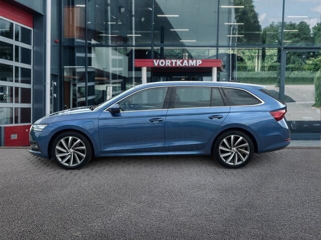 Skoda OCTAVIA 1.4 TSI DSG FIRST EDITION IV PANO-DAK/NAVI/ACC/CARPLAY/PDC/STOELVERW