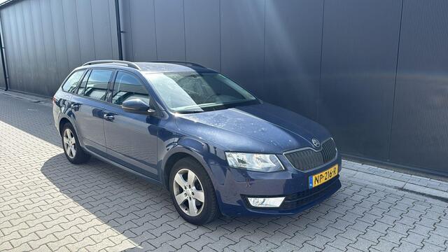Skoda OCTAVIA Combi 1.0 TSI Greentech Automaat Navi