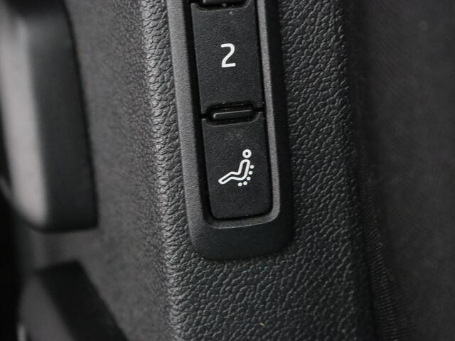 Skoda OCTAVIA 1.4 TSI RS iV PHEV | Head-Up | Stoel & stuurverwarming | Adaptive cruise | Standkachel | Matrix LED | Massage | Alcantara | Camera | Carplay | Memory | Canton Sound | Virtual Cockpit | Side Assist