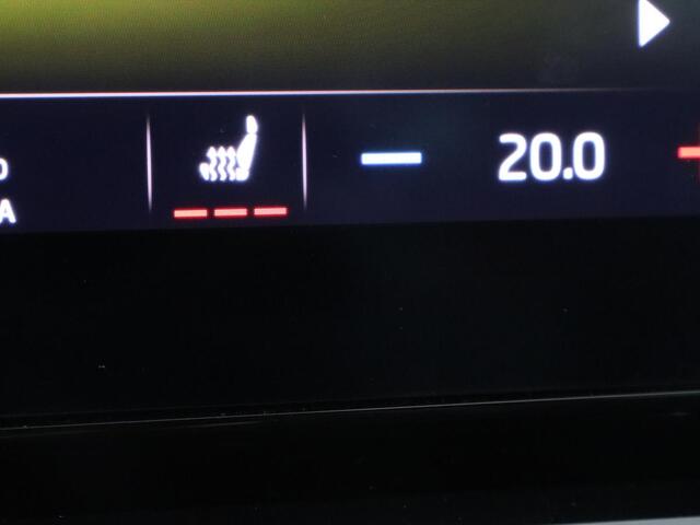 Skoda OCTAVIA 1.4 TSI RS iV PHEV | Head-Up | Stoel & stuurverwarming | Adaptive cruise | Standkachel | Matrix LED | Massage | Alcantara | Camera | Carplay | Memory | Canton Sound | Virtual Cockpit | Side Assist