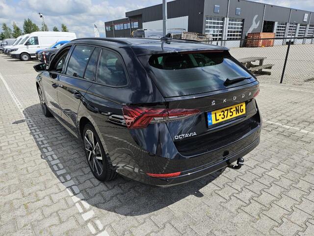 Skoda OCTAVIA Combi 1.4 TSI iV 204pk DSG PHEV Business Edition Stoelverwarming Climate Control Navigatie Elektr achterklep Trekhaak