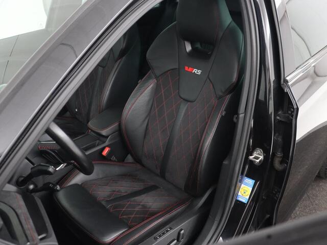 Skoda OCTAVIA Skoda Octavia 1.4 TSI RS iV PHEV | Panoramadak | Head-Up | Stoel & stuurverwarming | Adaptive cruise | Standkachel | Matrix LED | Camera | Memory | Virtual Cockpit | Side Assist | Achterbankverwarming