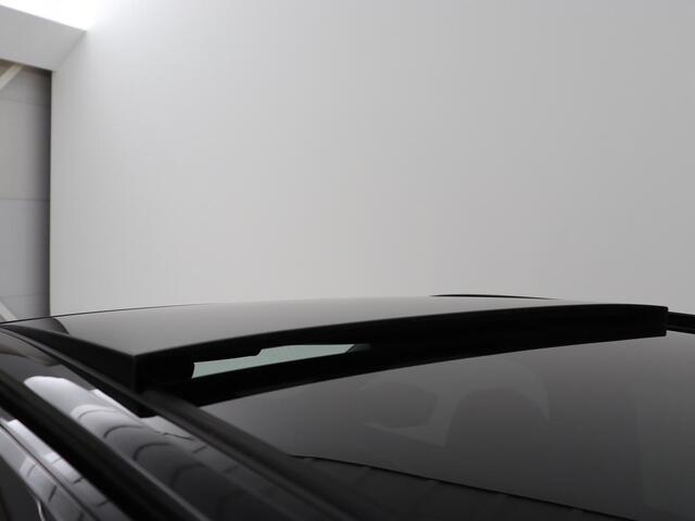 Skoda OCTAVIA Skoda Octavia 1.4 TSI RS iV PHEV | Panoramadak | Head-Up | Stoel & stuurverwarming | Adaptive cruise | Standkachel | Matrix LED | Camera | Memory | Virtual Cockpit | Side Assist | Achterbankverwarming