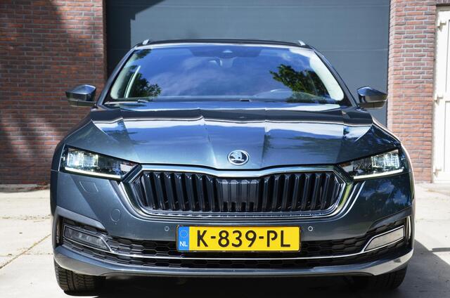 Skoda OCTAVIA Combi 1.0 e-TSI Business Edition Plus Automaat/Navi/Pdc/Ecc/virtual dashboard/Apple Carplay/Android Auto/Privacy-Glass/17-Inch Lmv/Stoel&stuurverwarming/Wegklapbare trekhaak