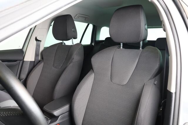 Skoda OCTAVIA 1.0 TSI Business Edition - ACC - Stoelverw. - CarPlay - El. achterklep