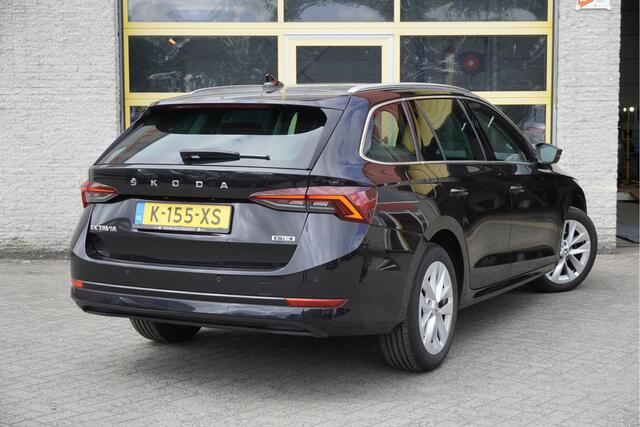 Skoda OCTAVIA Combi 1.0 e-TSI Automaat! Business Edition BJ2021 Lmv 17" | Led | Pdc | Navi | Dynamische knipperlichten | Elek. achterklep | App-Connect | Virtual cockpit | Climate control | Cruise control | Extra getint glas