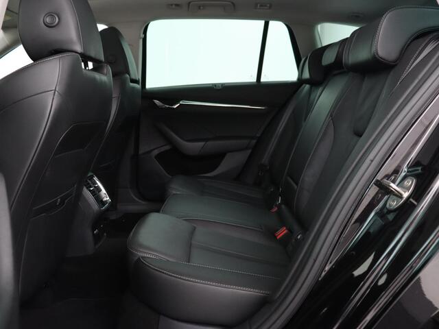 Skoda OCTAVIA 1.4 TSI iV Style | Stoelventilatie | Panoramadak | Head-Up | Leder | Adaptive cruise | Massage | 19'' | Adaptive cruise | Camera | Sfeerverlichting | Memory | Achterbankverwarming | Virtual Cockpit