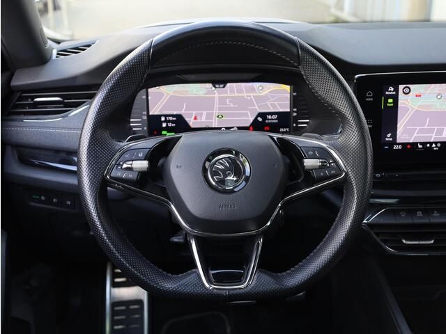 Skoda OCTAVIA Combi iV 1.4 TSI PHEV 204PK | Panodak | Head-up | Keyless | Camera | Virtual | Memory | Stoel&Stuurverwarming |