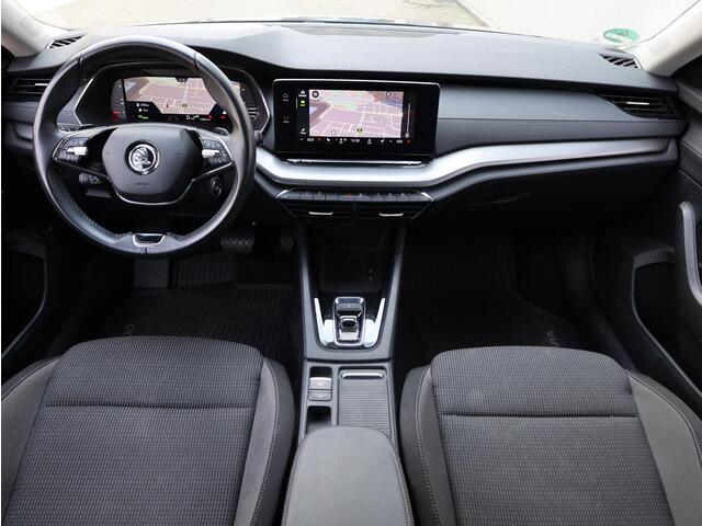 Skoda OCTAVIA Combi iV 1.4 TSI iV PHEV 204PK | Keyless | Camera | Adaptive Cruise | Virtual | Stoel&Stuurverwarming | Carplay | 17"Inch |