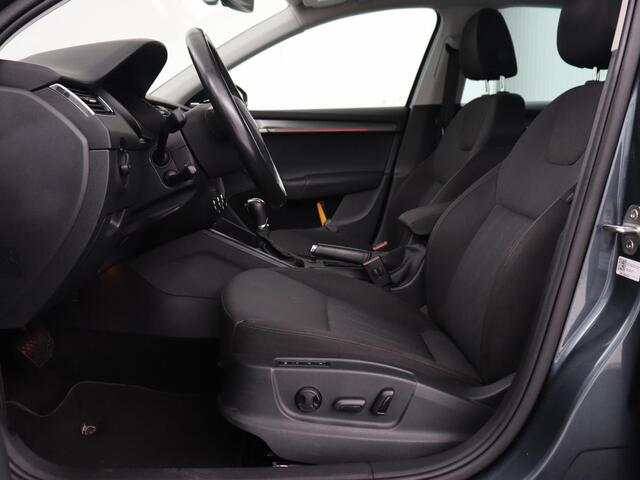 Skoda OCTAVIA 1.0 TSI Style | Stoelverwarming | Trekhaak | Adaptive cruise | Carplay | Park Assist | Keyless | Full LED | Navigatie | Canton Sound | Climate control