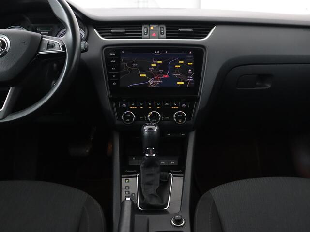 Skoda OCTAVIA 1.0 TSI Style | Stoelverwarming | Trekhaak | Adaptive cruise | Carplay | Park Assist | Keyless | Full LED | Navigatie | Canton Sound | Climate control