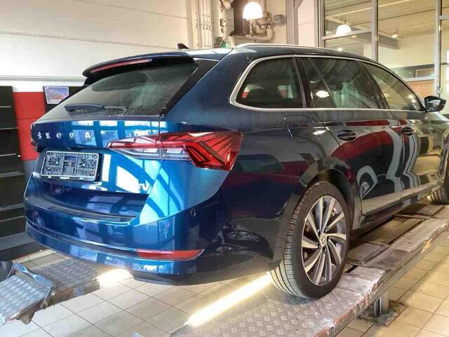 Skoda OCTAVIA 1.4 TSI iV PHEV Style | Wordt verwacht | Trekgewicht! | Pano | 18" | Adaptief chassis