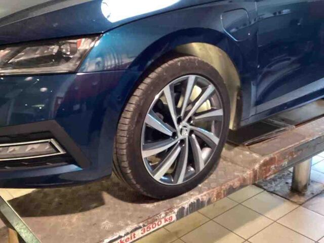 Skoda OCTAVIA 1.4 TSI iV PHEV Style | Wordt verwacht | Trekgewicht! | Pano | 18" | Adaptief chassis