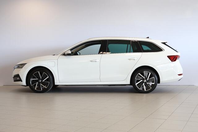 Skoda OCTAVIA 1.4 TSI IV First Ed. PHEV 204PK - 18inch - Canton Speakers - Hea