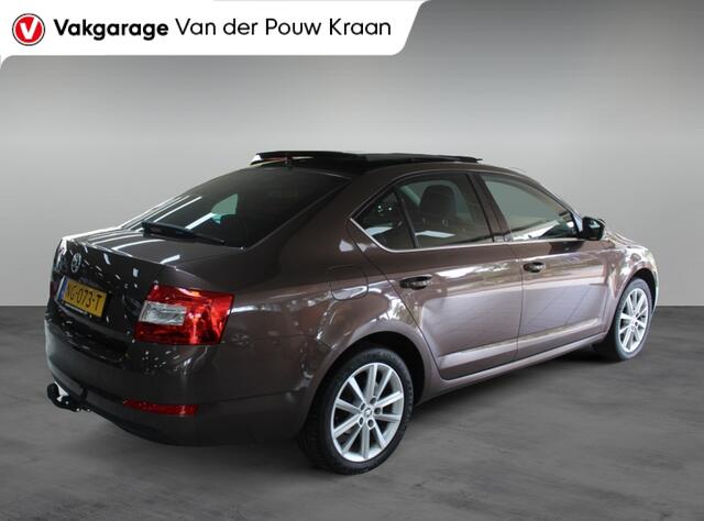 Skoda OCTAVIA 1.0 TSI Greentech Ambition Business Panodak / Trekhaak