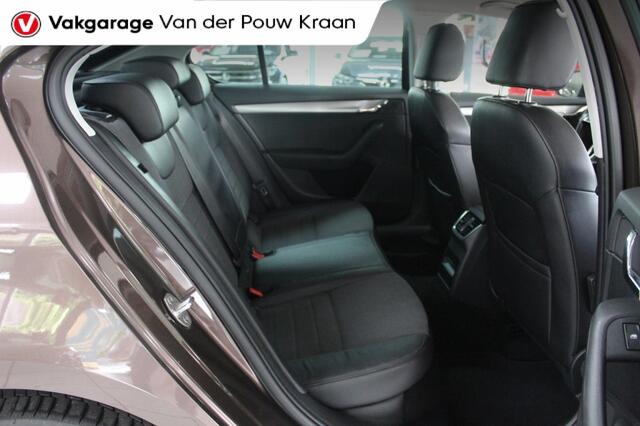 Skoda OCTAVIA 1.0 TSI Greentech Ambition Business Panodak / Trekhaak