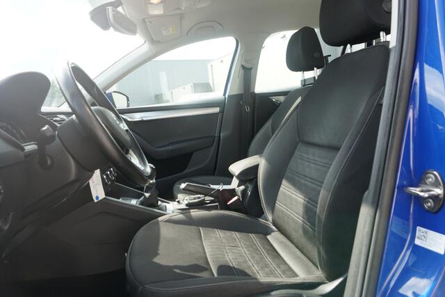 Skoda OCTAVIA Combi 1.0 TSI Greentech Ambition | TREKHAAK | CARPLAY | NAVI | ECC |