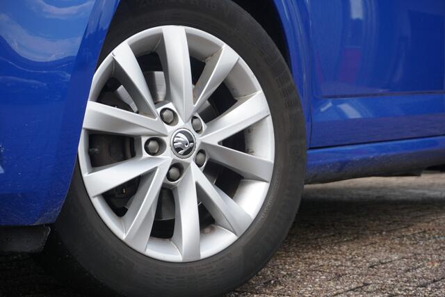 Skoda OCTAVIA Combi 1.0 TSI Greentech Ambition | TREKHAAK | CARPLAY | NAVI | ECC |