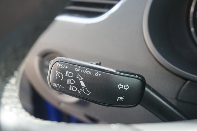 Skoda OCTAVIA Combi 1.0 TSI Greentech Ambition | TREKHAAK | CARPLAY | NAVI | ECC |