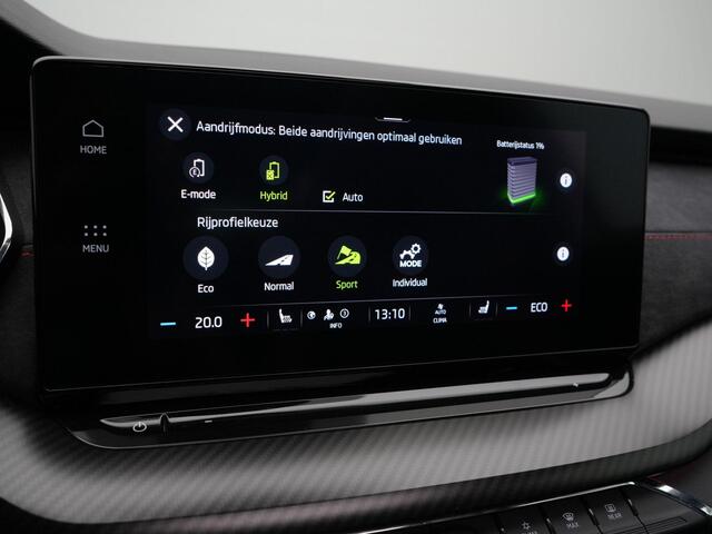 Skoda OCTAVIA Combi 1.4 TSI 245 pk DSG RS iV PHEV Business | Panoramadak | Leder/alcantara | Geheugen-/massagestoelen | Head-up display | Stuur-/achterbankverwarming