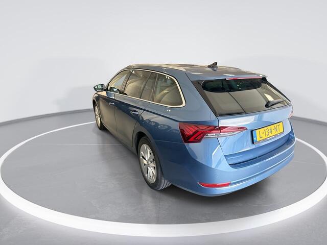 Skoda OCTAVIA Combi 1.0 e-Tsi 110pk DSG Business Edition Plus · Apple/Android Car Play · Navigatie · Elek. Trekhaak · Elek. Achterklep · 17'' Inch ·