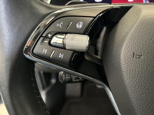 Skoda OCTAVIA Combi 1.0 e-Tsi 110pk DSG Business Edition Plus · Apple/Android Car Play · Navigatie · Elek. Trekhaak · Elek. Achterklep · 17'' Inch ·
