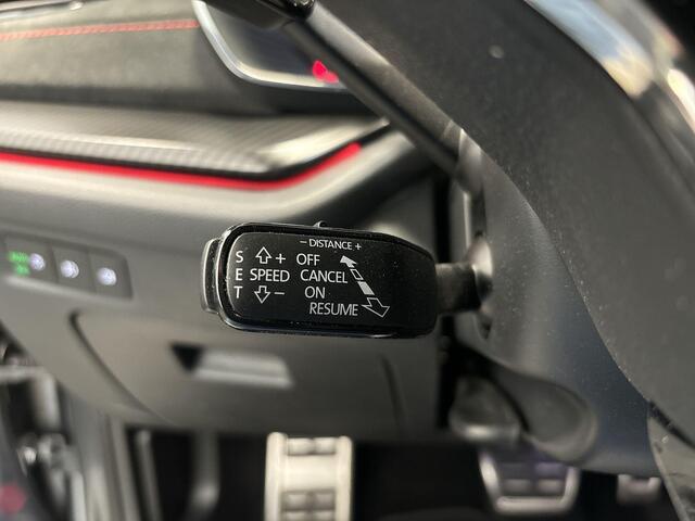 Skoda OCTAVIA Combi 1.4 Tsi 245pk DSG iV RS · Keyless · Camera · Elek. Trekhaak · Elek. Achterklep · Apple/Android Car Play · 19'' Inch · Garantie t/m 19-06-2029 of 100.000km