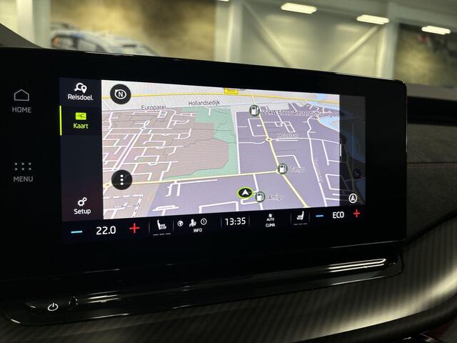 Skoda OCTAVIA Combi 1.4 Tsi 245pk DSG iV RS · Keyless · Camera · Elek. Trekhaak · Elek. Achterklep · Apple/Android Car Play · 19'' Inch · Garantie t/m 19-06-2029 of 100.000km