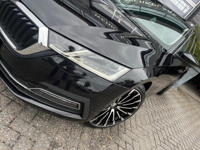 Skoda OCTAVIA 1.4 TSI IV BNSED. - PANO - TREKGEWICHT - 19 INCH