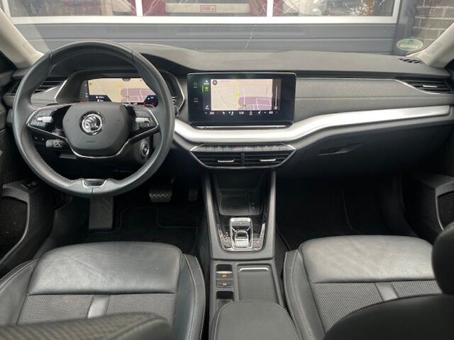 Skoda OCTAVIA 1.4 TSI IV BNSED. - PANO - TREKGEWICHT - 19 INCH