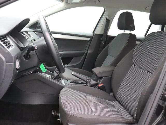 Skoda OCTAVIA Combi 1.0 TSI Greentech Ambition Business Trekhaak afneembaar, Navigatie, Climatronic, Cruise Control, PDC achter,