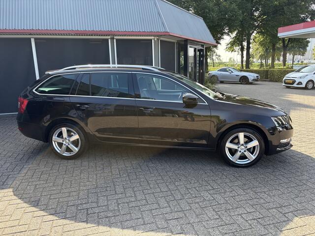 Skoda OCTAVIA Combi 1.0 TSI Greentech Business Edition