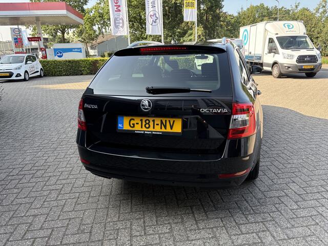 Skoda OCTAVIA Combi 1.0 TSI Greentech Business Edition