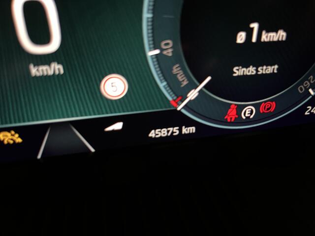 Skoda OCTAVIA Combi 1.4 TSI iV PHEV Style / AUTOMAAT/ PANO/ LEER/ STUUR+STOEL VERWARM. V+A/ PARK. SENSOR. V+A/ CAMERA/ ERGOSEAT/ ELEK. ACHTERKLEP/ SMARTLINK/ KEYLESS/ ACC/ NAVI/ DAB/ CLIMA/ DRIVE-MODI/ ISOFIX/ 18'' LMV