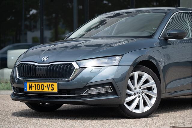 Skoda OCTAVIA 1.4 TSI iV PHEV Business Edition Plus | HUD | Memoryseats | Camera | Travel Assist | Elek. Achterklep | Matrix LED