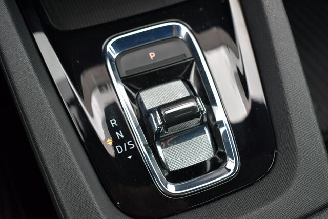 Skoda OCTAVIA Combi 1.4 TSI RS 245PK iV PHEV Business Matrix LED | Panoramadak | Elek. Stoelen | Carplay | Dodehoek | Virtual | Dealer Onderhouden!!