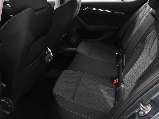 Skoda OCTAVIA 1.0 e-TSI 110pk DSG Style Navigatie Apple Carplay/Android Auto Adaptive Cruise Control Camera Stoelverwarming