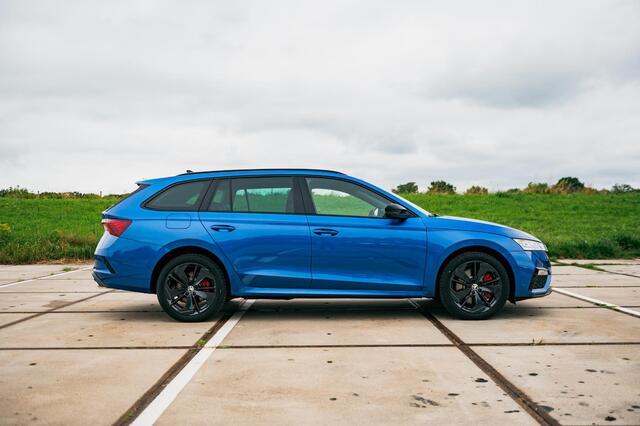 Skoda OCTAVIA Combi 1.4 TSI RS iV PHEV | TREKHAAK | COMFORT SPORT STOELEN | ALCANTARA
