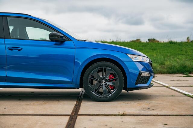 Skoda OCTAVIA Combi 1.4 TSI RS iV PHEV | TREKHAAK | COMFORT SPORT STOELEN | ALCANTARA