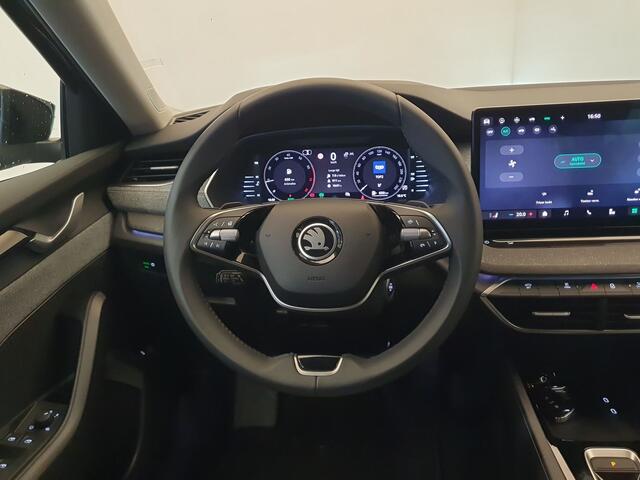Skoda OCTAVIA Combi 1.5 TSI 150pk DSG/AUT MHEV Business Edition Wegklapbare trekhaak, Camera, Keyless