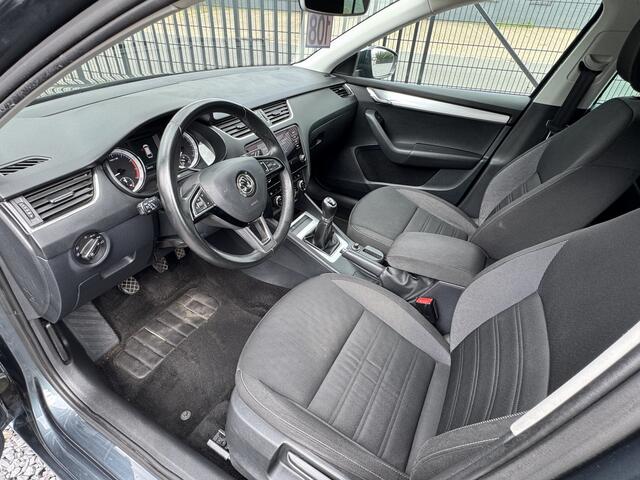 Skoda OCTAVIA Combi 1.0 TSI Greentech Ambition Clima|Cruis|PDC|Media Grijs