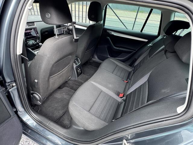Skoda OCTAVIA Combi 1.0 TSI Greentech Ambition Clima|Cruis|PDC|Media Grijs