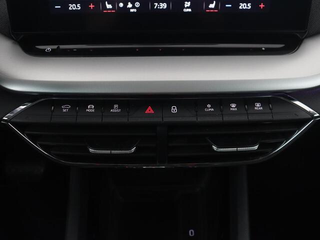 Skoda OCTAVIA 1.0 e-TSI Business Edition | Stoelverwarming | Trekhaak | Head-Up | Memory | Camera | Carplay | Sfeerverlichting | Navigatie | Side Assist | Virtual Cockpit