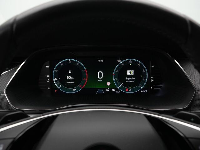 Skoda OCTAVIA Combi 1.0 e-TSI 110 pk DSG Business Edition Plus | Trekhaak | Geheugenstoel | Stuur-/stoelverwarming | Achteruitrijcamera | Navigatie