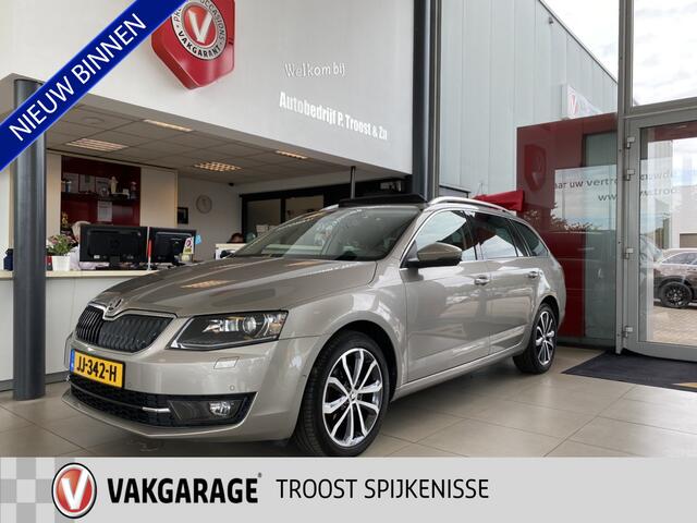 Skoda OCTAVIA Combi 1.4 TSI Greentech Style Businessline,Automaat,Panoramadak,Navigatie,Achteruitrijcamera,Spraakbediening, Canton Sound System, Trekhaak, Leder/Alcantara V&A Stoelverwarming, DAB, NL Auto, Enz..