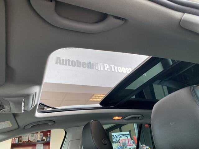 Skoda OCTAVIA Combi 1.4 TSI Greentech Style Businessline,Automaat,Panoramadak,Navigatie,Achteruitrijcamera,Spraakbediening, Canton Sound System, Trekhaak, Leder/Alcantara V&A Stoelverwarming, DAB, NL Auto, Enz..